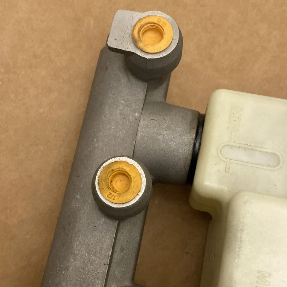 Главный тормозной цилиндр CARQUEST - E151640 / Cardone 10-2757 - Изображение 4 из 4