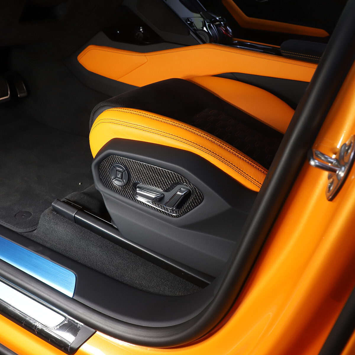 Dry Carbon Fiber Seat Adjust Handle Switch Panel Fit for LAMBORGHINI URUS 2018+