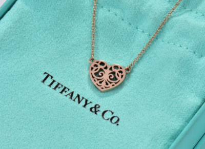 Tiffany & Co Rubedo Gold Metall Zauberrolle kleines Herz 16'' Halskette im Etui