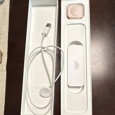 Apple Watch Series 6 40mm Gold Aluminum GPS 32GB