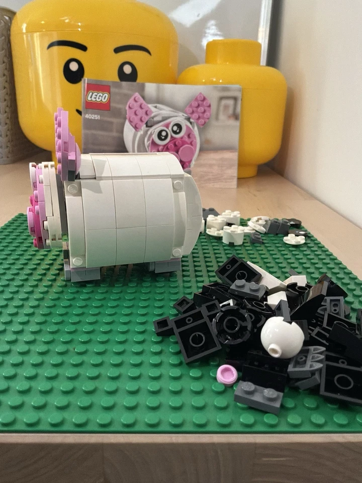 LEGO Creator 40251 Mini Piggy Bank, photo 2 of 5