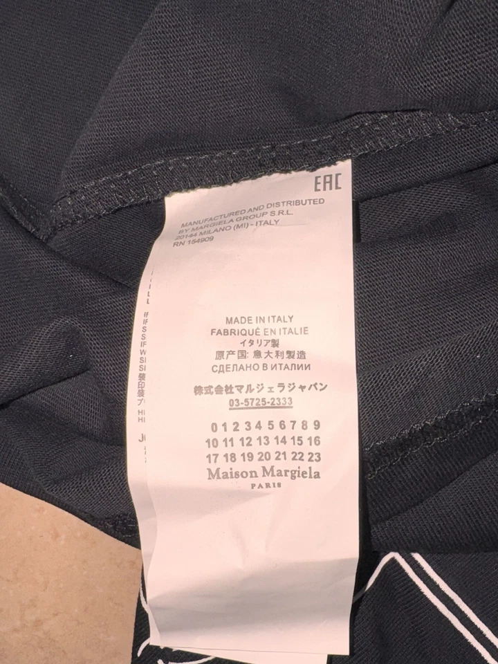 Maison Margiela Sign Language T-shirt Size S Black Made In Italy 100% Cotton - Image 4 of 4