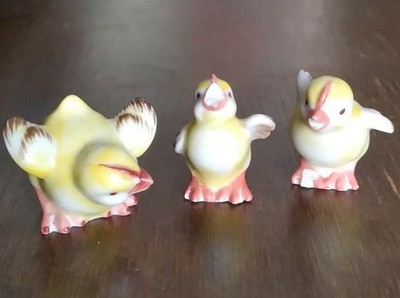 3 Vintage Metzler & Ortloff Porcelain Miniature Chick's Figurines-Germany READ
