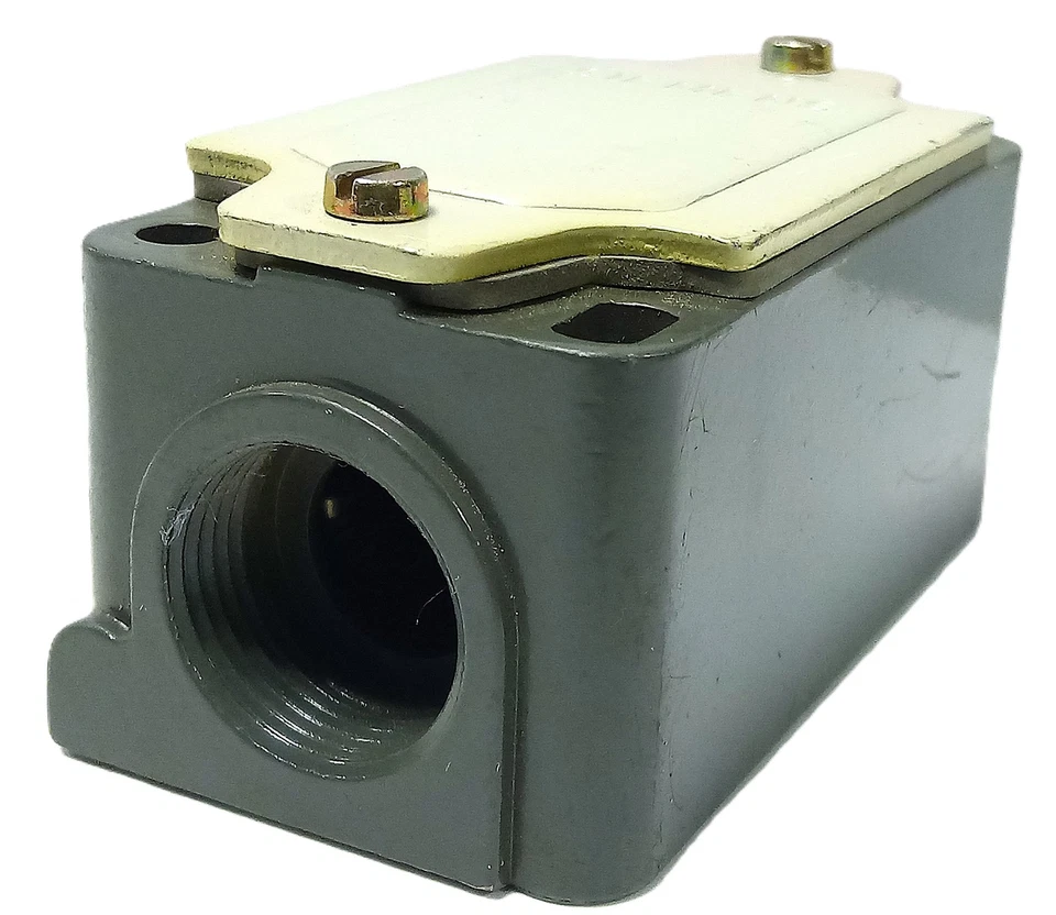 Siemens 3ZA2-312-1C 600 V AC 10 A Industrial Snap Action Limit Switch - Image 2 of 4