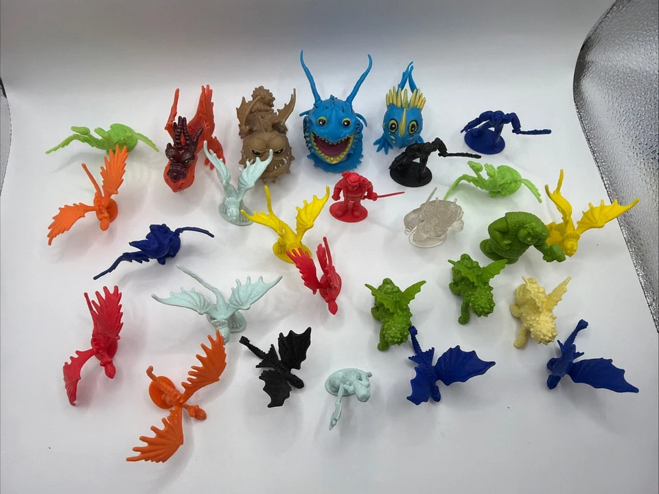 Lote 26 mini figuras de dragão como treinar seu dragão - Imagem 2 de 4