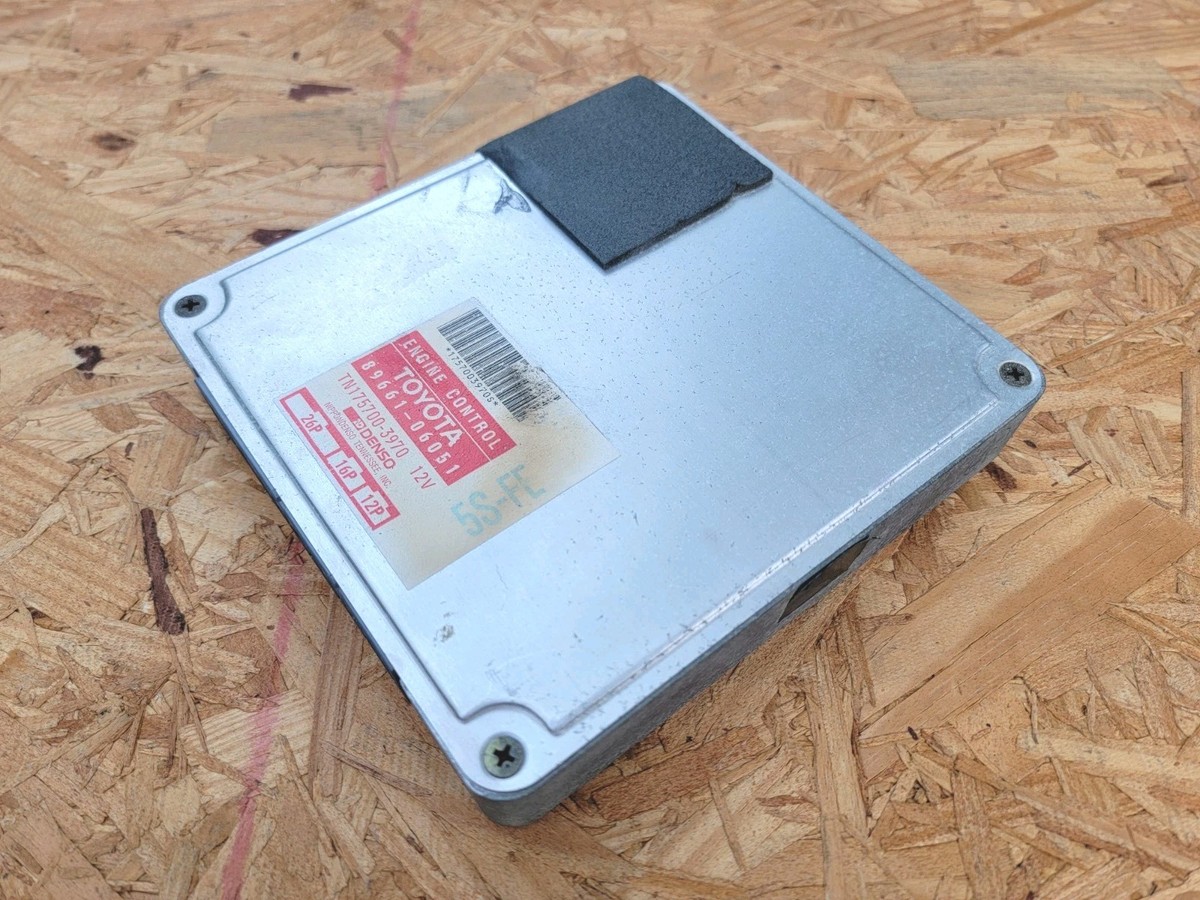 1993 Toyota Camry Engine Control Unit Module Computer ECU ECM