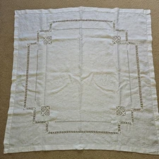 Vintage Embroidered Set of Linen: Tablecloth, 4 Napkins, & 2 Doilies