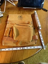 CLC Custom LeatherCraft Brown No 424x Multiple Pockets Tool Pouch