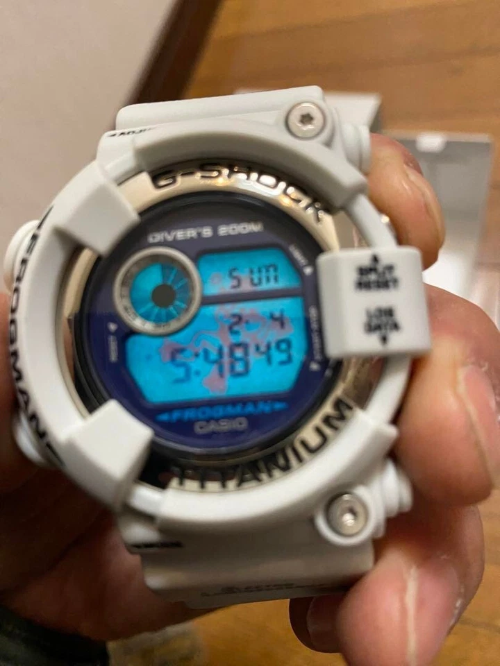 【Como Nuevo】G-Shock FROGMAN Reloj de Cuarzo Blanco Gris DW-8200LG-8JR Foto 4 de 4