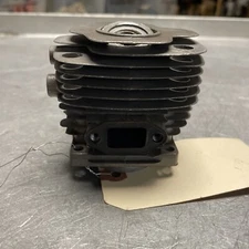 OEM GOOD USED ECHO 330 EVL CHAINSAW CYLINDER ASSEMBLY