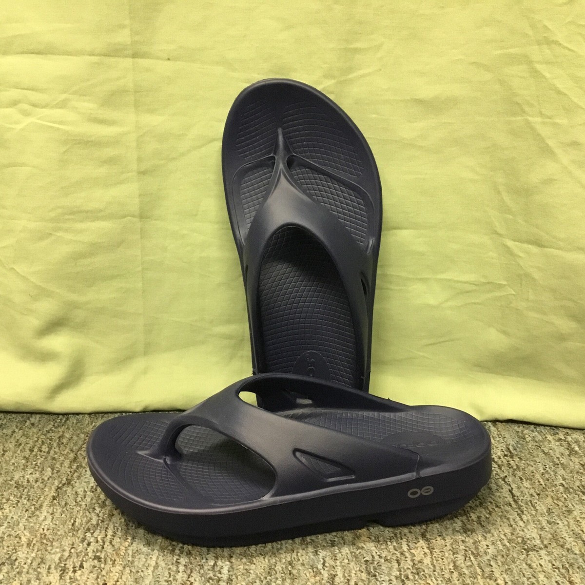 New OOFOS ooriginal Unisex Navy Flip Flops M10/W12 | eBay display picture 2