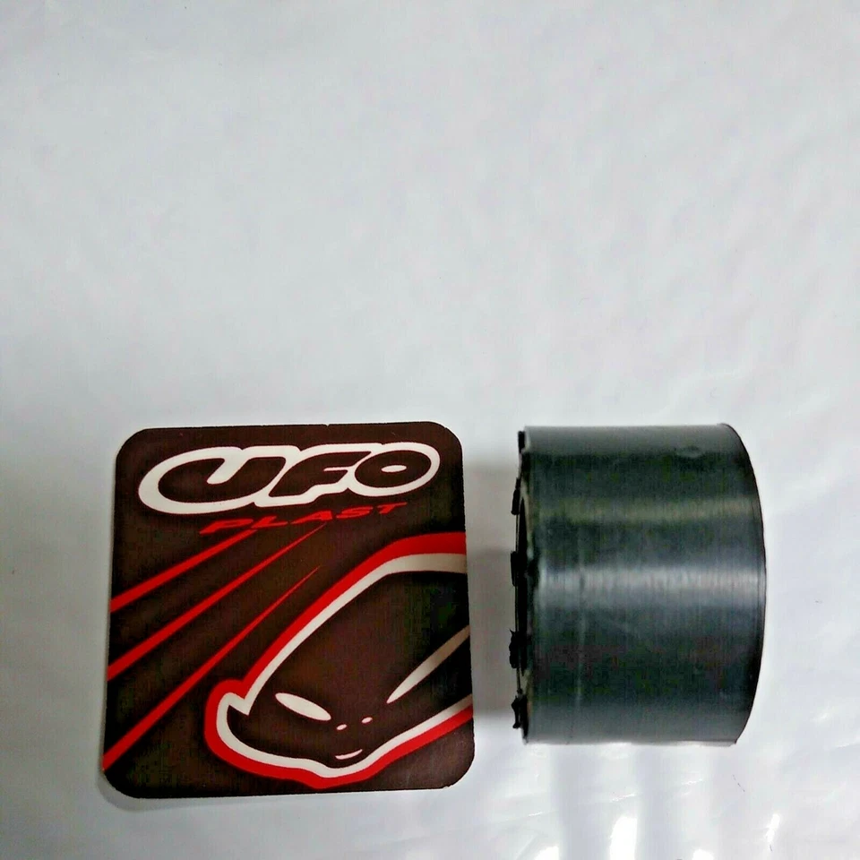 UFO HO04646-001 CHAIN ROLLER FITS HONDA CRF 450R & 250R 38 X 24 X 8      (C-16). Foto 4 de 4