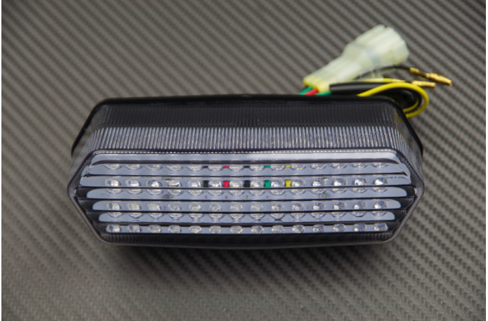 Feu arrière LED Honda CBR 650 F finition claire et design épuré