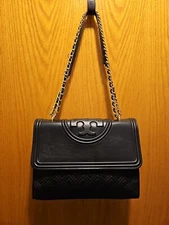 Beautiful Tory Burch Black Quilted Leather Large Fleming Shoulder Crossbody Bag