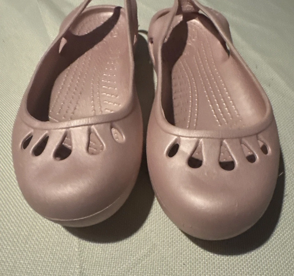 Женские балетки Crocs на плоской подошве размер 10 средние розовые Mary Jane без шнуровки розовые - Изображение 4 из 4