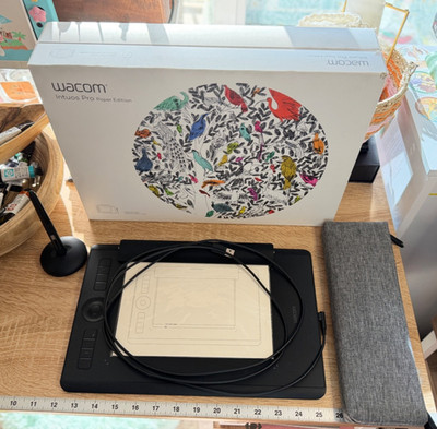 Wacom Intuos Pro PTH-660P Medium Paper Edition Digital Drawing Tablet Bundle
