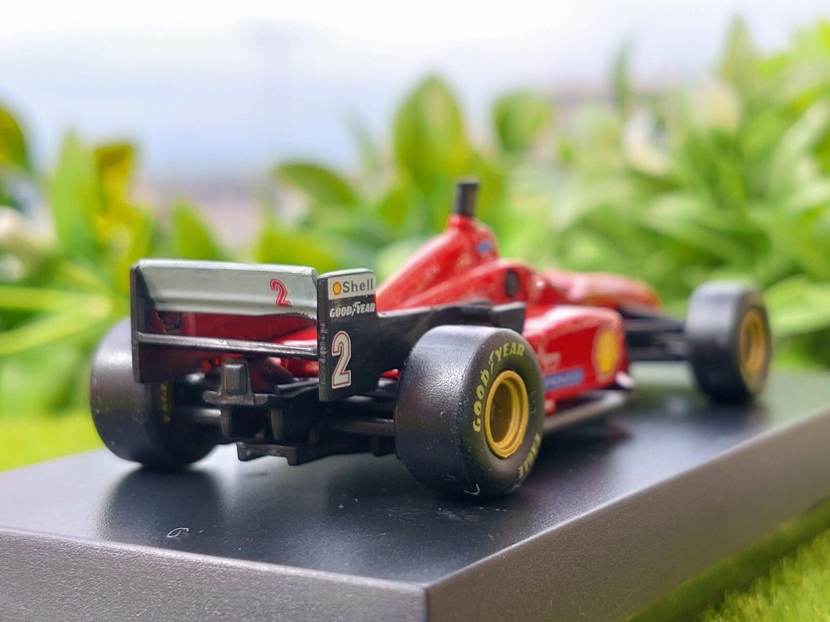 F1 1996 / Ferrari / F310 / No2 E.Irvine / 1/64 Diecast Car