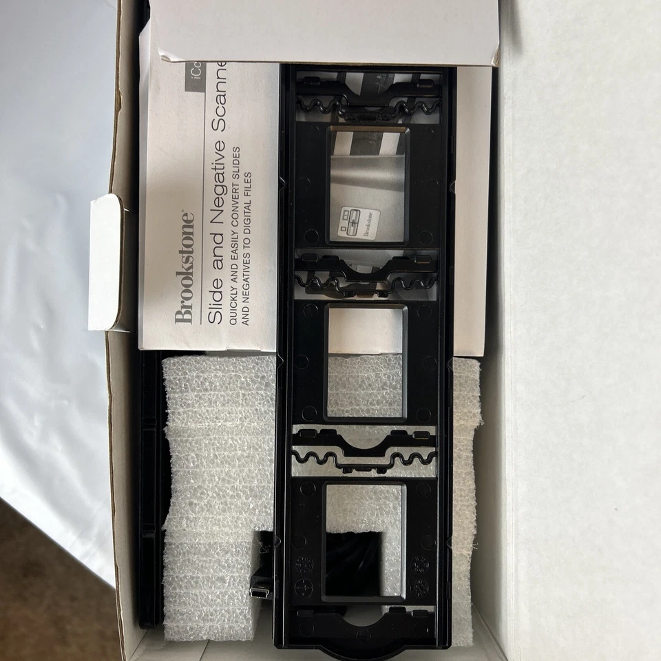 New Brookstone iConvert Instant Slide & Negative Old School Film Camera Scanner - Image 3 of 4