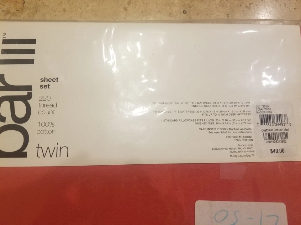 Bar III 实心双张套装红色 - 全新带盒 讨价还价 — 第 3/4 张图片