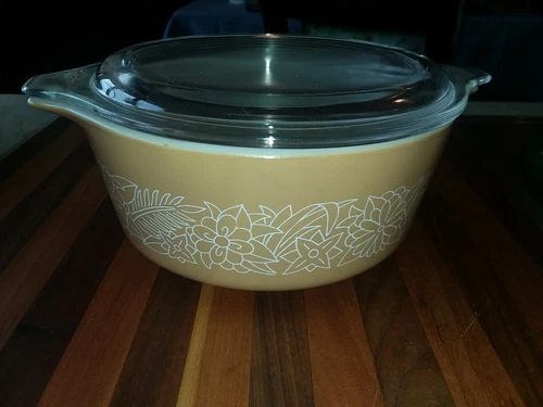Vtg Small Pyrex Woodland Tan Cinderella Casserole Dish 472-B with Lid 470-C
