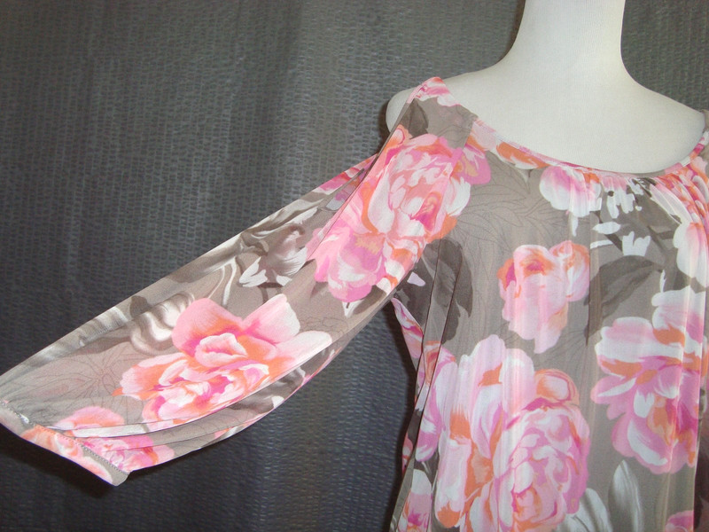 INC Cold-Shoulder Top Lined Gray Pink Floral Sz L