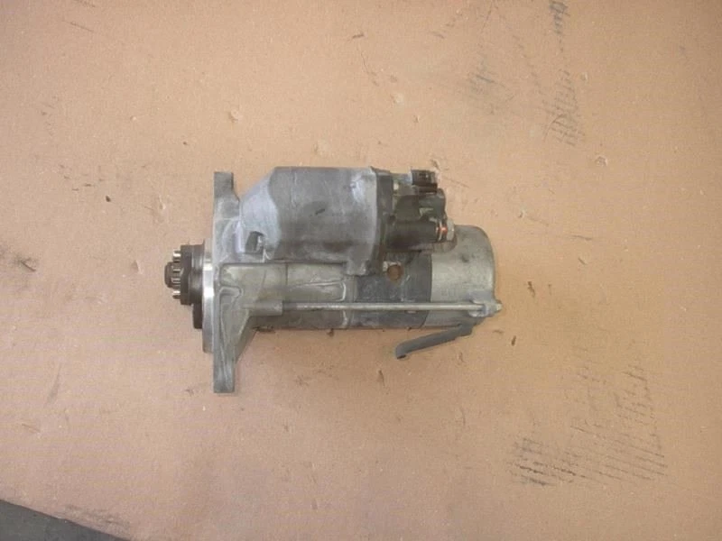 2014 五十铃 NQR 5.2L 柴油 4HK1 二手发动机起动器电机 — 第 3/4 张图片