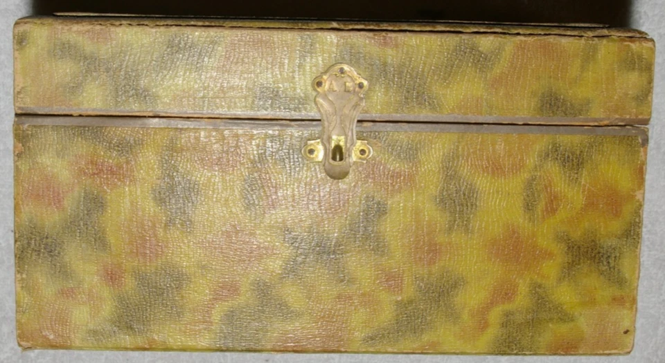 ancien coffret pour jetons de loto - Photo 2/4