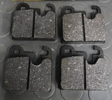BREMSBELÄGE FÜR BMW 5ER E12 6ER E24 34111117981 PAD305 1060 34211108854