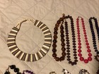 VINTAGE  BEADED NECKLACES LOT OF 19 PINKS GREEN WHITE PLASTIC PREOWNED — photo 2