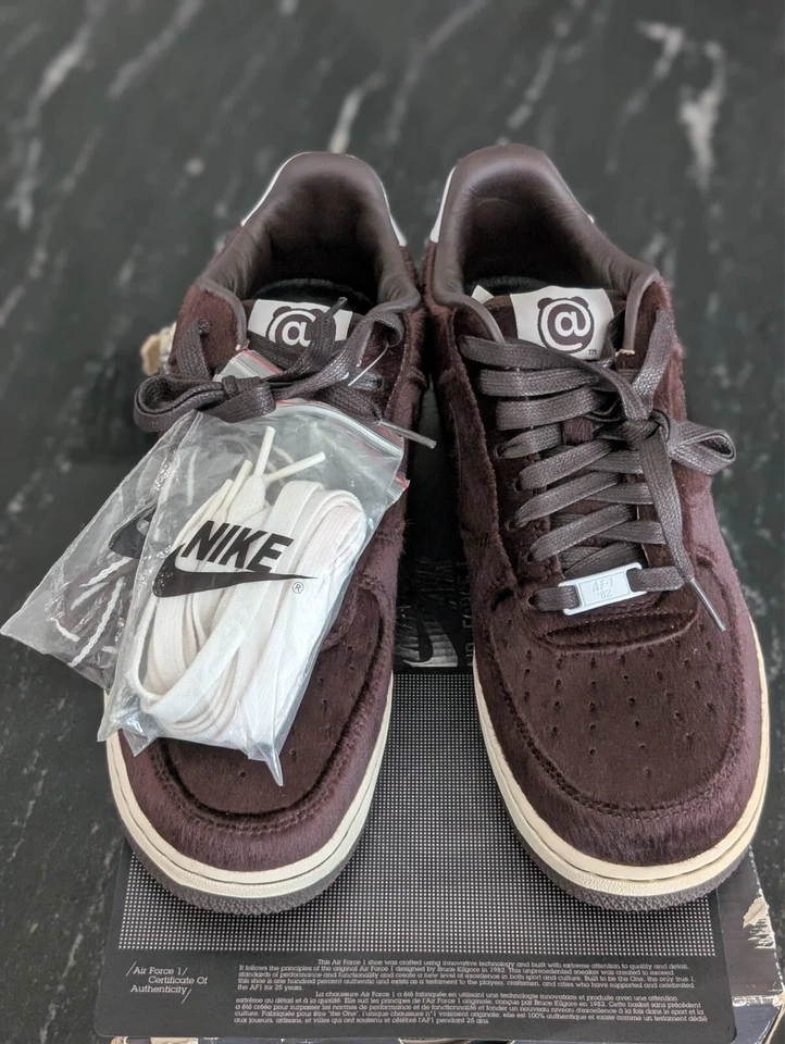 DS BRAND NEW NIKE AIR FORCE I 1 LOW PREMIUM TZ MEDICOM BEARBRICK MAX SB SZ 8 - Image 3 of 4
