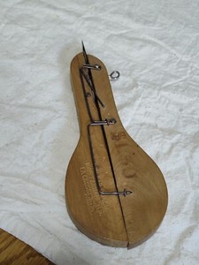 VTG Antique Wood Shuttle Punch Sliding Needle Weaving Rug Hooking Tool D11