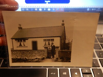 ALTE POSTKARTE MEERBLICK COTTAGE VIELLEICHT IN YORKSHIRE ECHTFOTO 1900er 