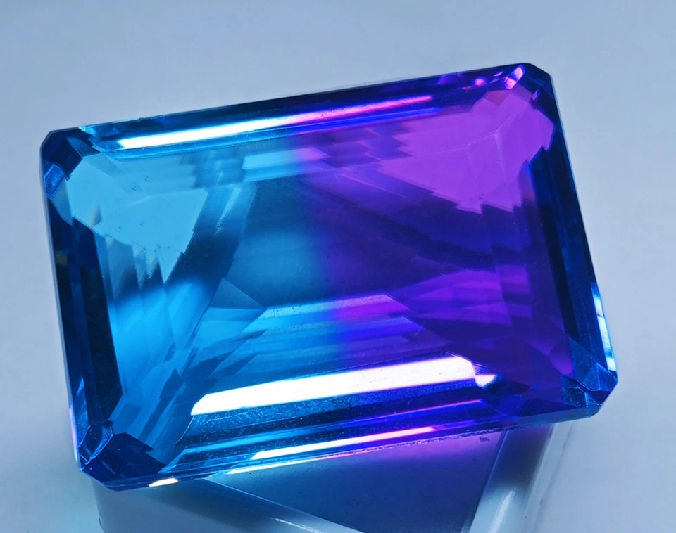 Piedra preciosa suelta en forma de esmeralda bicolor turmalina 105+ quilates con certificación EGL impecable Foto 2 de 4