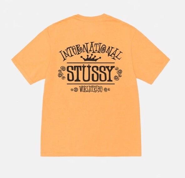 ★関税込★Stussy★EMBLEM TEE PIGMENT DYED★COFFEE★ 1262971_00.png.png