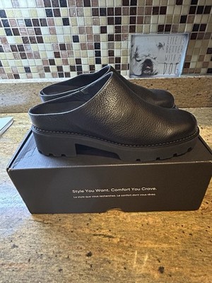 Vionics Women s Size 8 Fairfax Leather Mule 