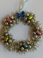 Lovely Vintage 4”Christmas Wreath Sparkling Mercury Glass Beaded Snowflake (415)