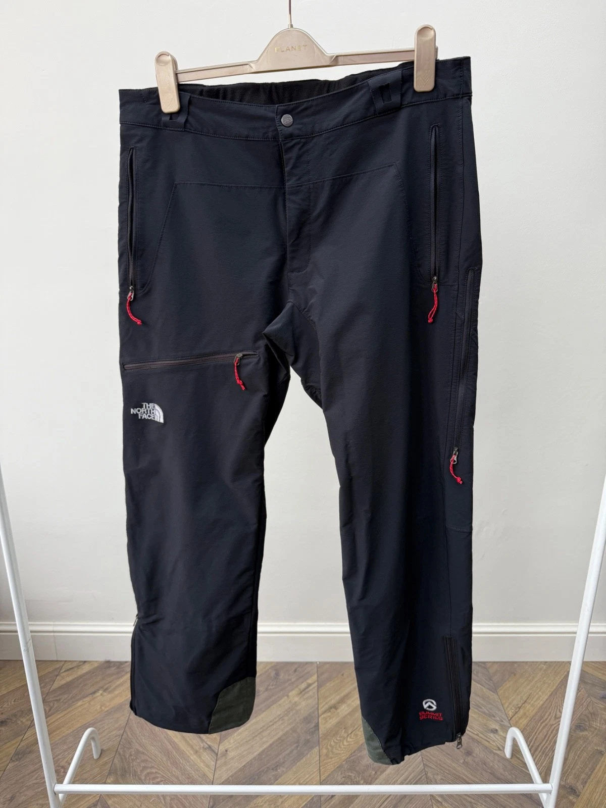 Vintage The North Face Summit Series Softshell Pants Mens Black Hiking Outdoor
Opens in a new window