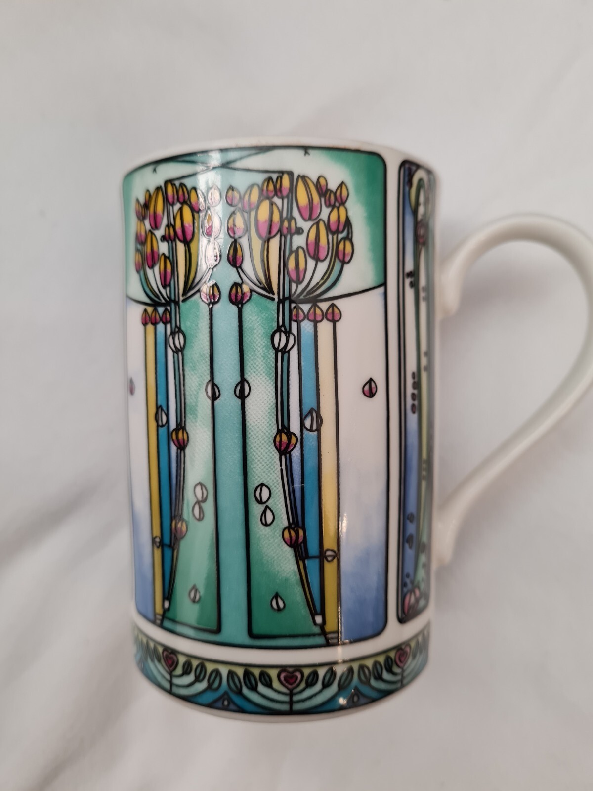 Dunoon stoneware mug Art Deco by Jane Brookshaw from Mackintosh Designs