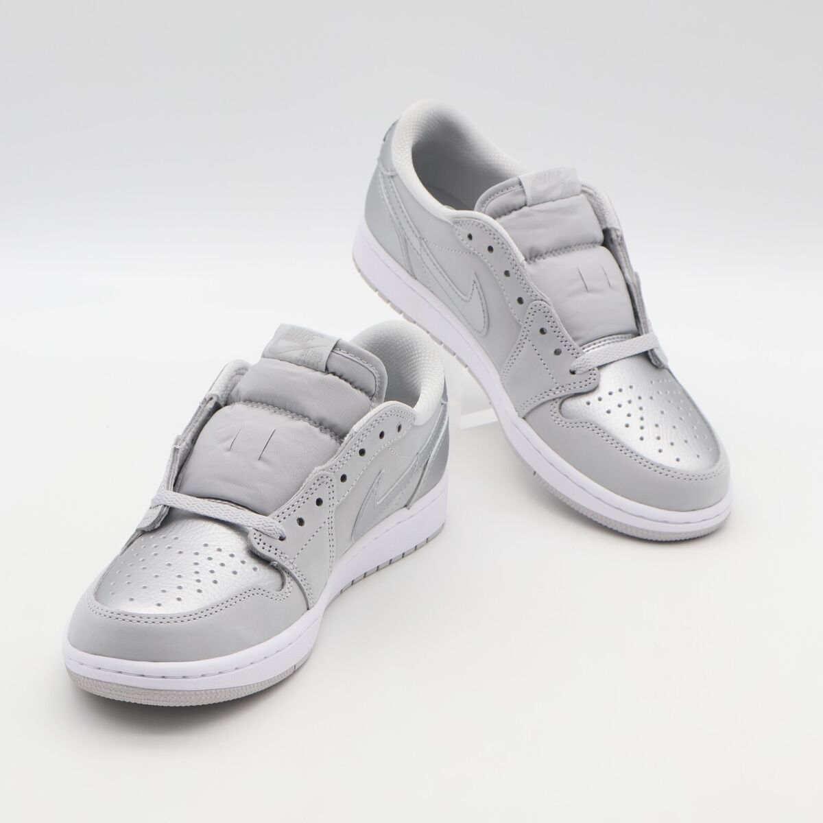 CZ0790-002 Nike Air Jordan 1 Retro Low OG Metallic Silver no CZ0790-002 Nike Air Jordan 1 Retro Low OG Metallic Silver no