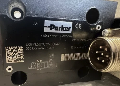 NEW PARKER D3FPE50YC9NB0047 PROPORTIONAL DIRECTIONAL VALVE