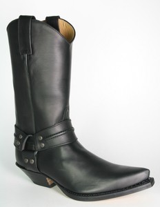 pointed biker boots