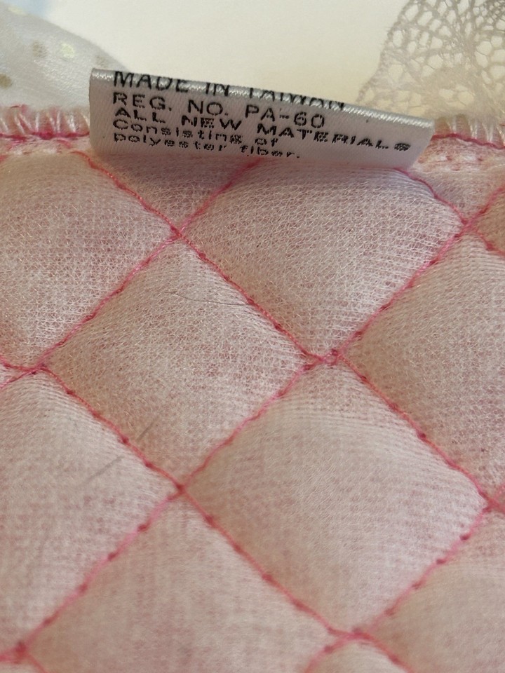 Mattel Barbie Doll 1985 DREAM GLOW BED CANOPY Replacement PINK QUILT mattel-barbie-doll-1985-dream-glow-bed-canopy-replacement-pink-quilt