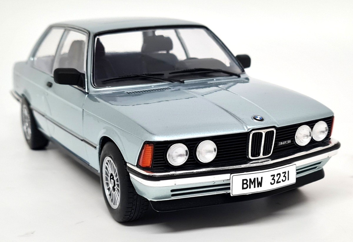 Solido 1/18 BMW 323i e21 Sapphire Blue Metallic 1980 Diecast scale model car