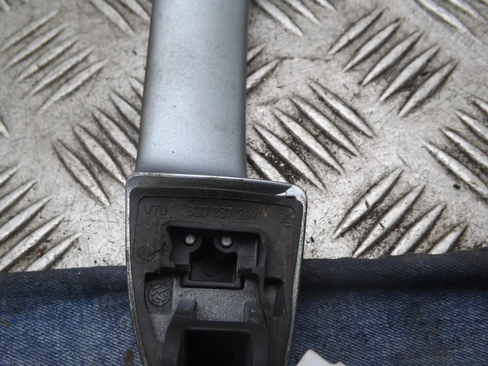 Manija puerta exterior trasera Volkswagen Passat pasajero izquierdo N/S azul B6 2005-2011D Foto 2 de 4