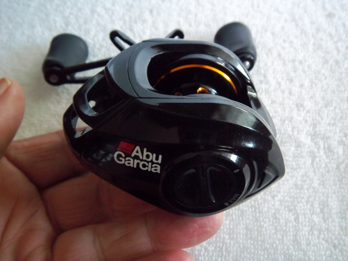 abu garcia bmax3 reel Max Pro Low Profile Baitcast Fishing Reel, Left, Lightweight Design, Graphite Body and Sideplates, Duragear Brass Gear, Carbon Matrix Drag System : Sports & Outdoors 4+1 Retrieve Abu Garcia Pro Max 3
