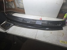 08 Chevy Trailblazer Windshield Wiper Cowl Ve...
