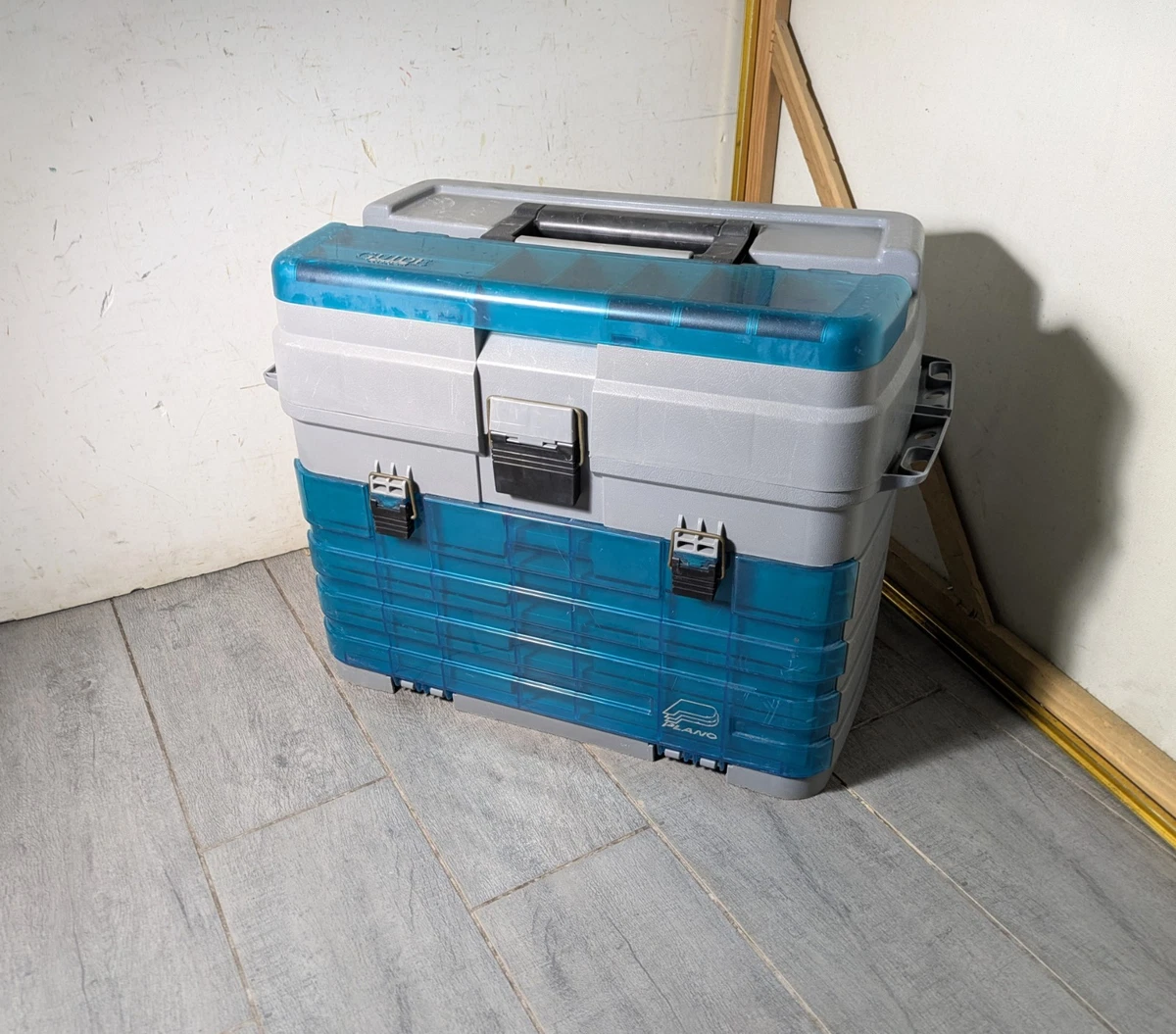 Boîte De Pêche Ancienne Plano 2 Niveaux - Bleue, Plastique Dur, Bon état