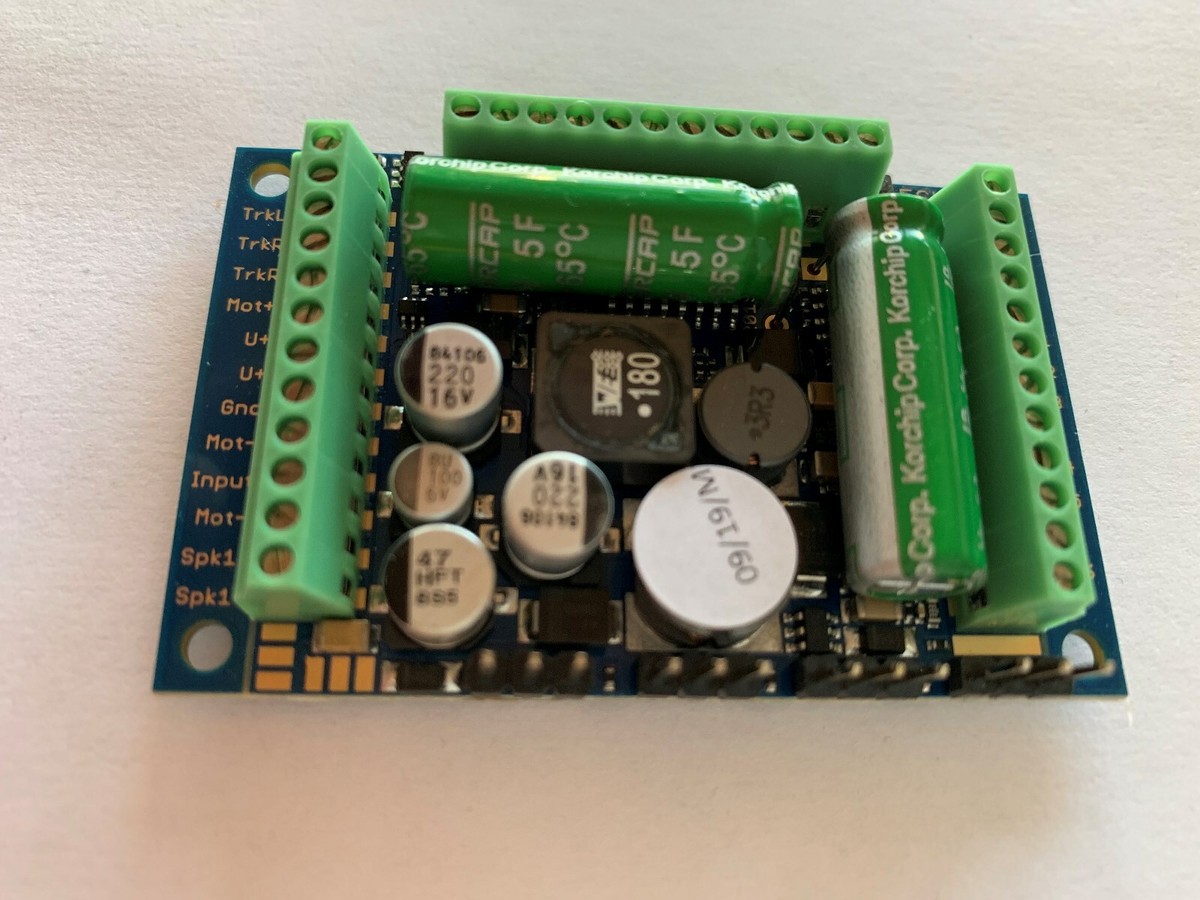 ESU 58410 LokSound 5 DCC / MM / SX / M4 DECODER DE SONIDO NEM652 8 PINS 4044645596197