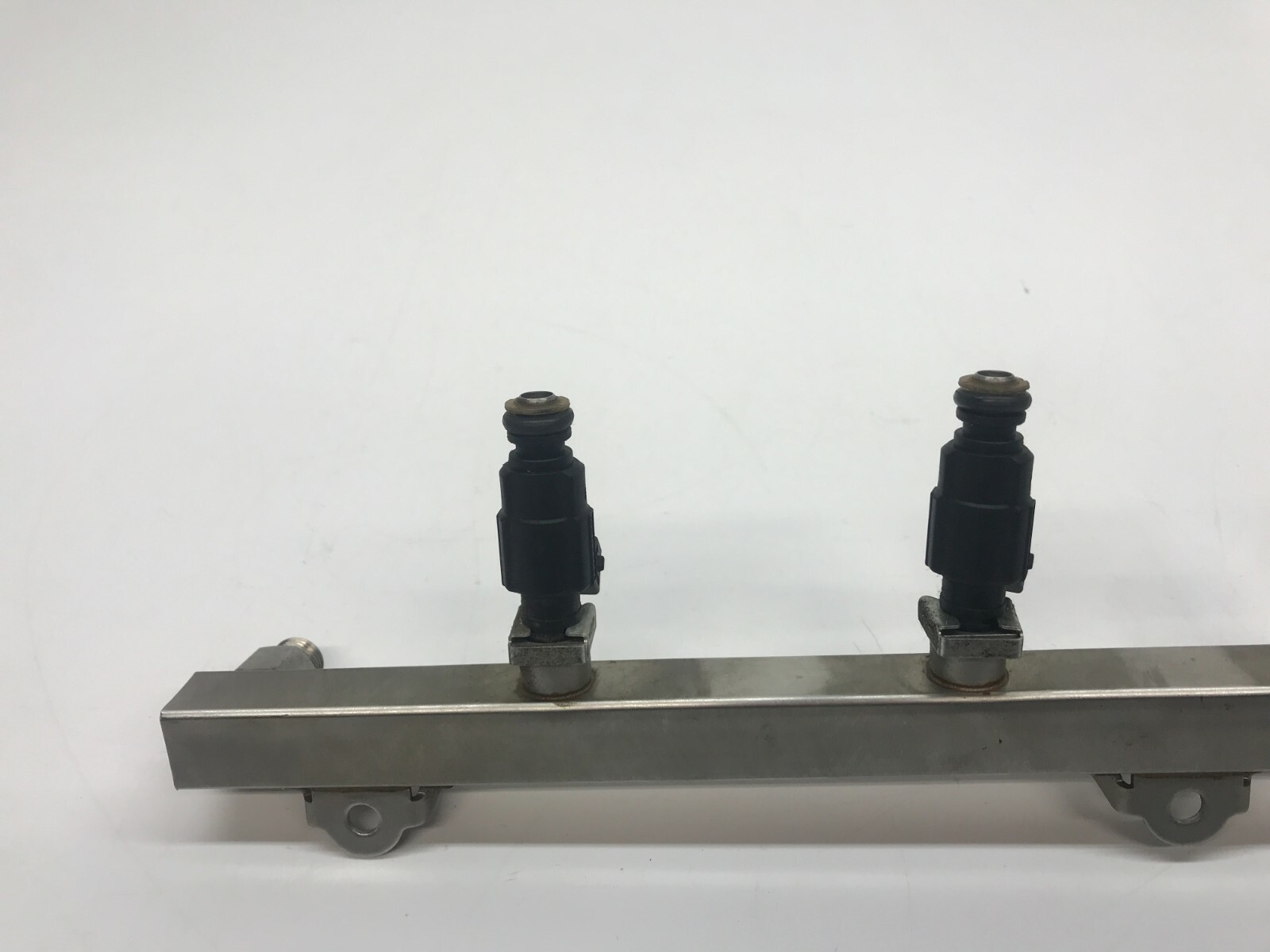 LAMBORGHINI GALLARDO DRIVER LEFT LH FUEL INJECTOR WITH RAIL OEM 07L133681E