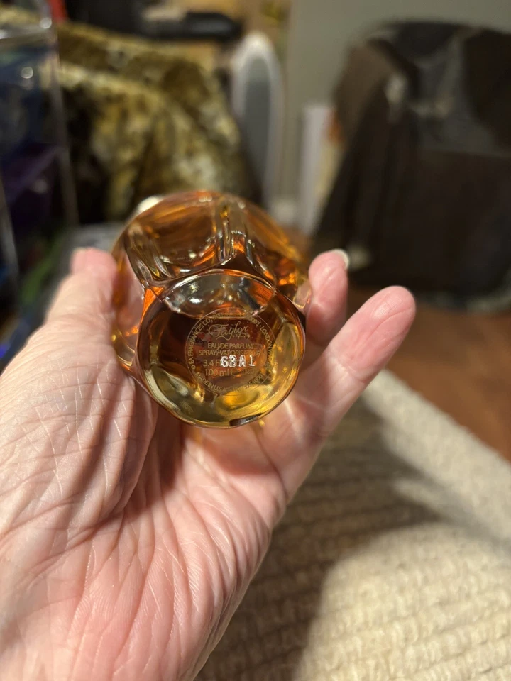 Taylor By Taylor Swift Perfume Discontinued 100ml (3.4 Fl Oz).  Rare!  Gorgeous! - Image 4 of 4